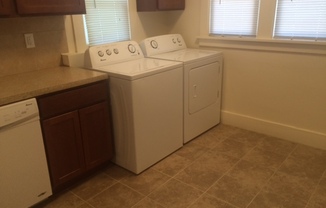 1 bed, 1 bath, 575 sqft, $975, Unit Apt 03