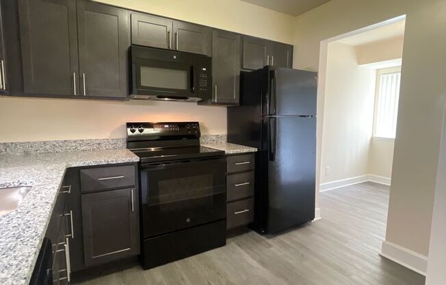 2 beds, 2 baths, 1,000 sqft, $1,800, Unit 14210 #201