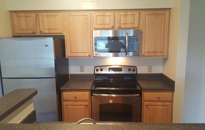 1 bed, 1 bath, 779 sqft, $1,765, Unit 318 #3C