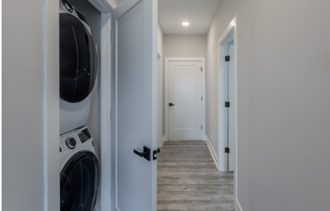 2 beds, 2.5 baths, $1,950, Unit 101-7
