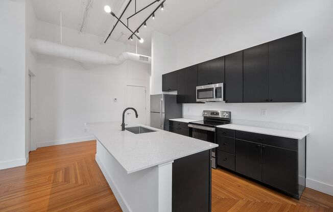 2 beds, 1 bath, 1,025 sqft, $2,912, Unit 100-204