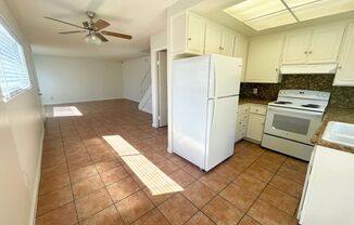 1450 Melrose Ave #35 - 2 Story Townhome, W/D hook ups - $1,000 Off First Month's Rent