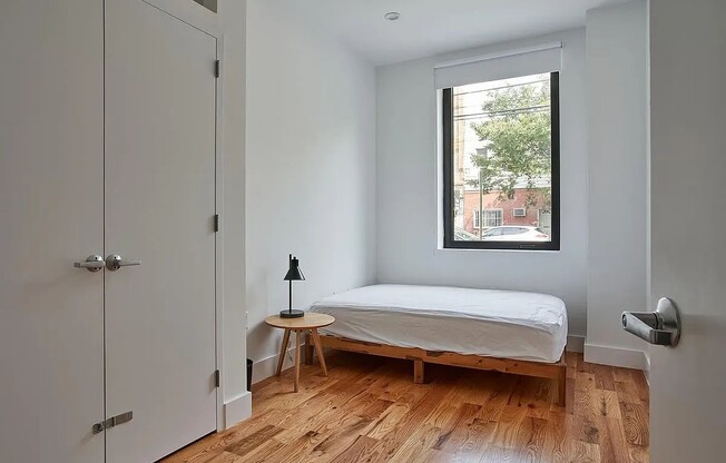 414 LINDEN ST