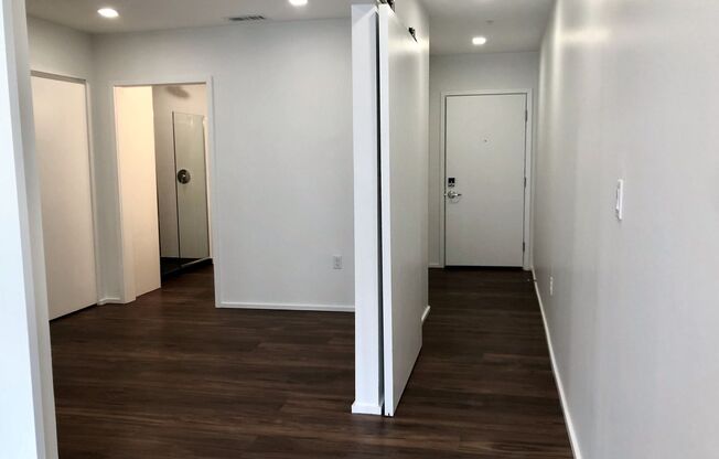 1 bed, 1 bath, 518 sqft, $1,604, Unit 414