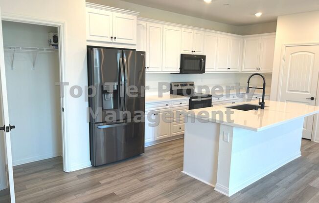 ***Beautiful 3 bed / 2.5 bath / 1,455 sqft Townhome in San Marcos - Available NOW***