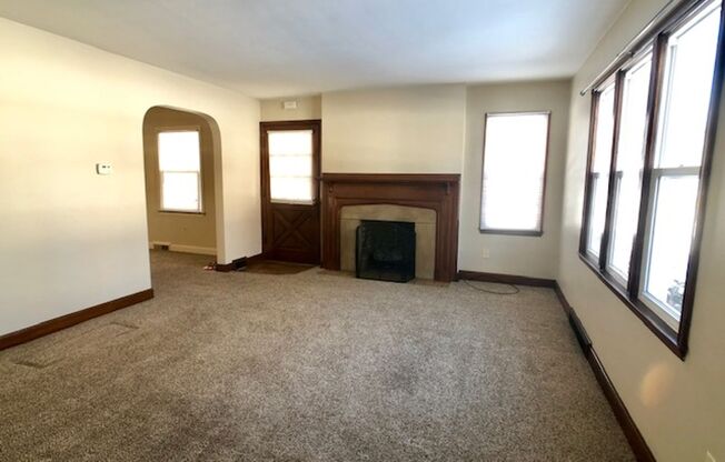 2 beds, 1 bath, $775, Unit 275