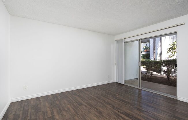 2 beds, 2 baths, 1,057 sqft, $3,095, Unit 212