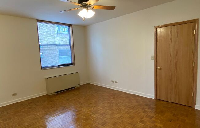 Studio, 1 bath, 300 sqft, $1,545, Unit 620-202