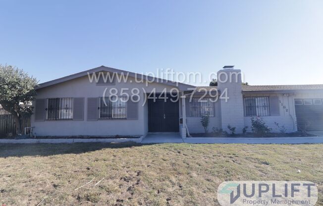 4bed/2bath house with garage & POOL