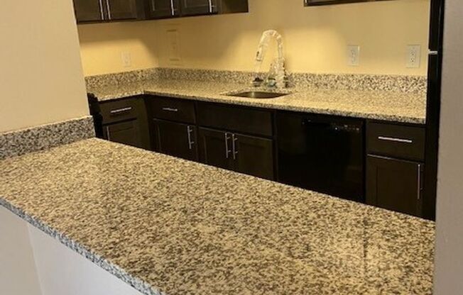3 beds, 2 baths, 1,300 sqft, $2,472, Unit 3404 #003