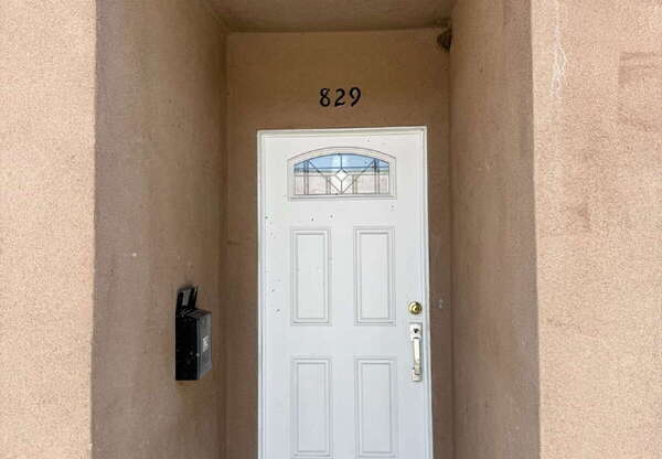 829 E 74 ST