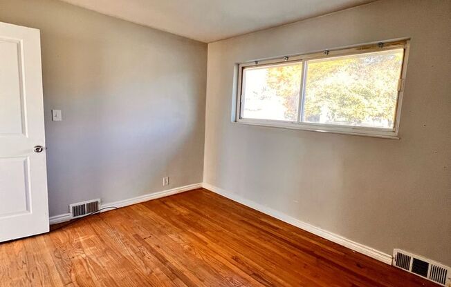 3 beds, 1 bath, $1,450