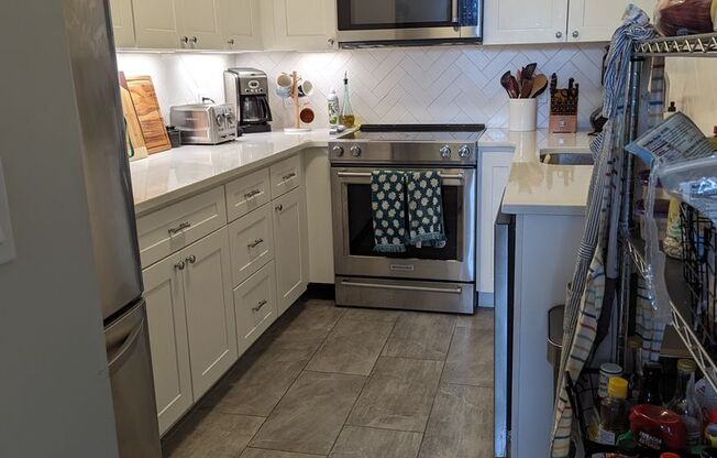 2 beds, 2 baths, $3,780, Unit 4A