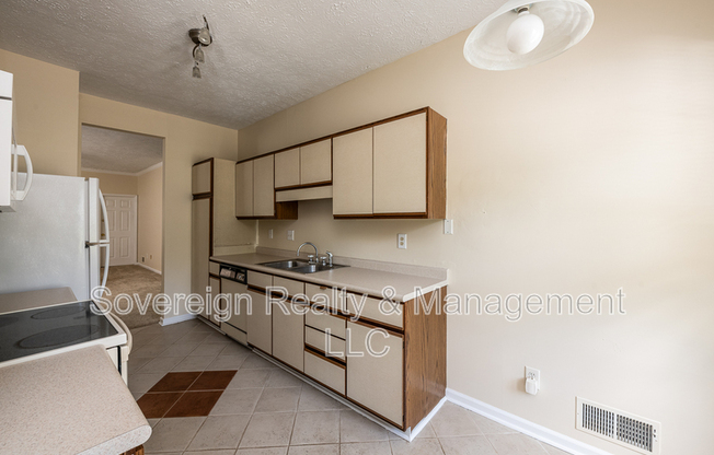 4028 ELM ST