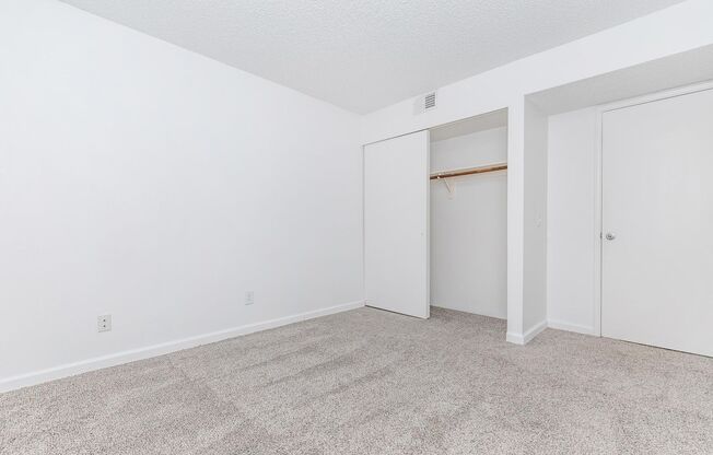 2 beds, 1 bath, 697 sqft, $1,050, Unit 226