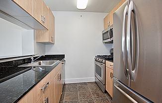 1 bed, 1 bath, $4,450, Unit 9H