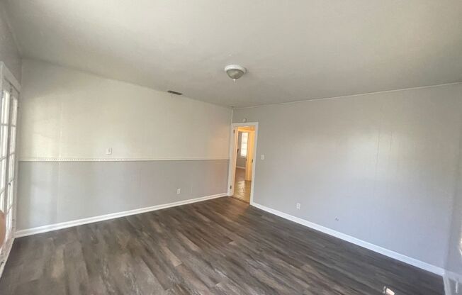 2 beds, 1 bath, 960 sqft, $1,195