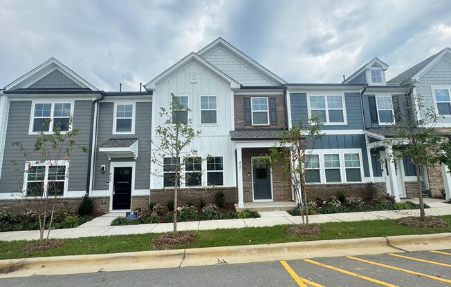 Brand New Townhouse in the Beautiful Neighborhood!