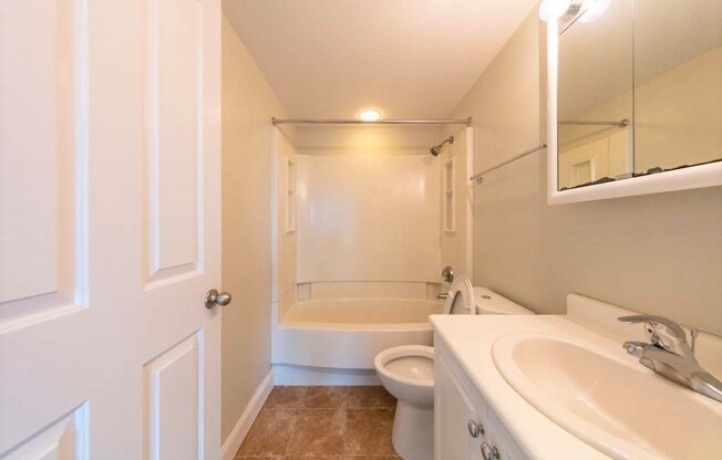 2 beds, 2 baths, 1,036 sqft, $4,500, Unit 805