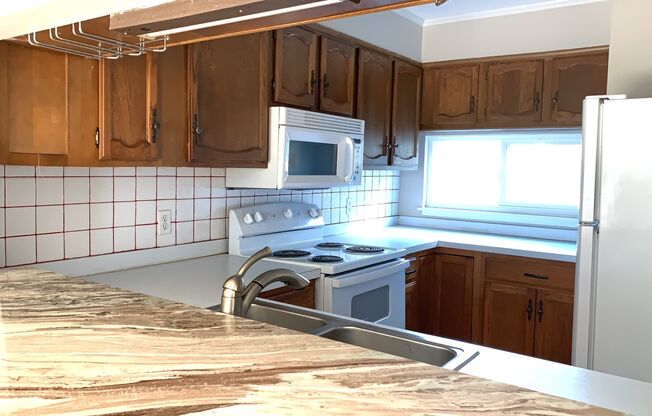 1701 Yaupon Dr. Unit F