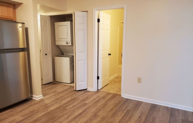 2 beds, 1 bath, $1,350, Unit Apt. Q