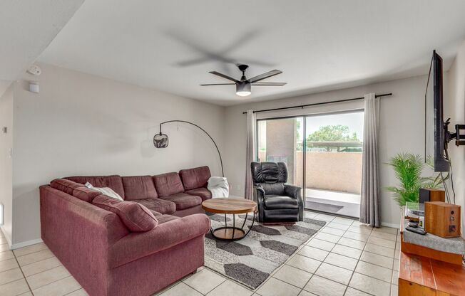 BEAUTIFUL AND SPACIOUS 1ST FLOOR MESA CONDO!