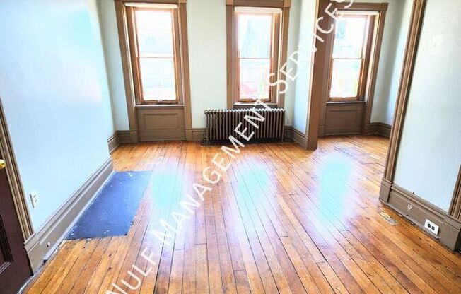 4043 PENN AVE