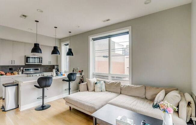 1 bed, 1 bath, 492 sqft, $2,695, Unit 1050-203