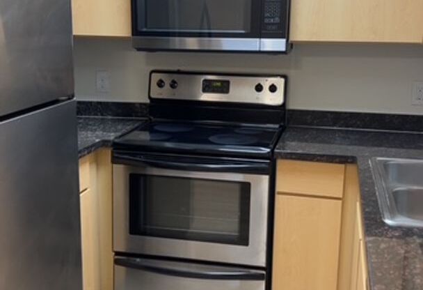 1 bed, 1 bath, 680 sqft, $1,200, Unit 260