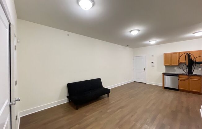 3 beds, 3 baths, $1,895, Unit Unit 25