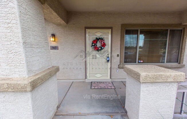 945 E BLUE SPRUCE LN