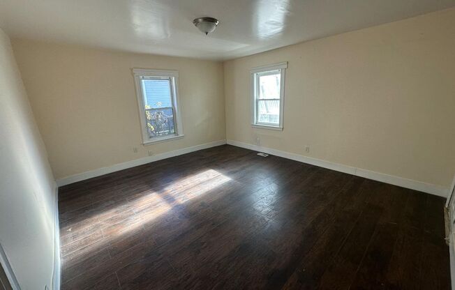 2 beds, 1 bath, $1,450, Unit 1