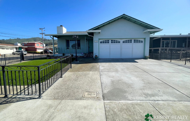 Fully Remodeled 3 Bedroom Home in Sunshine Gardens