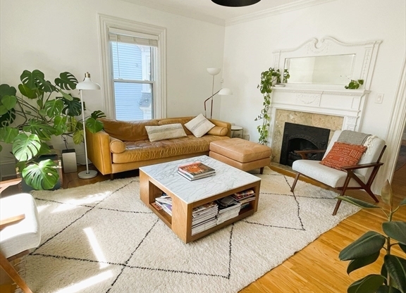 86 WYMAN ST