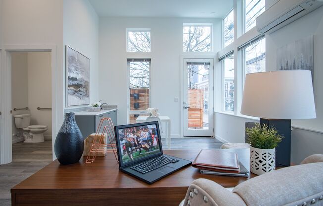 Modern 3BR/3BA Townhouse with Rooftop Views in Yesler Terrace