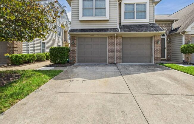 Charming 2 Bedroom 2 Bathroom Condo Located in Virginia Beach Available August 1st,2025