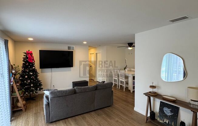 Charming 2-Bed, 2-Bath Condo in the Heart of Murrieta!