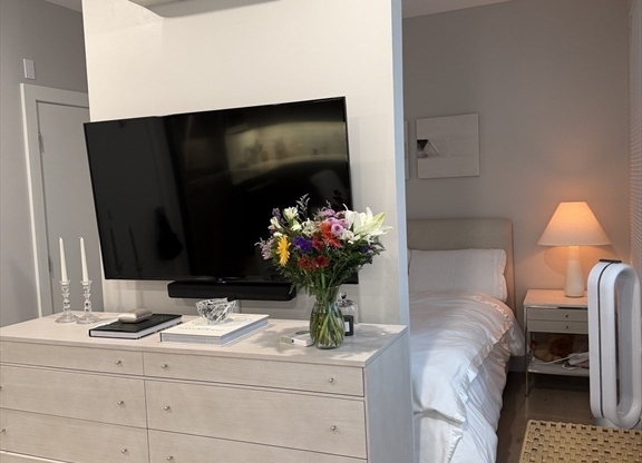 1 bed, 1 bath, 530 sqft, $2,800, Unit 404