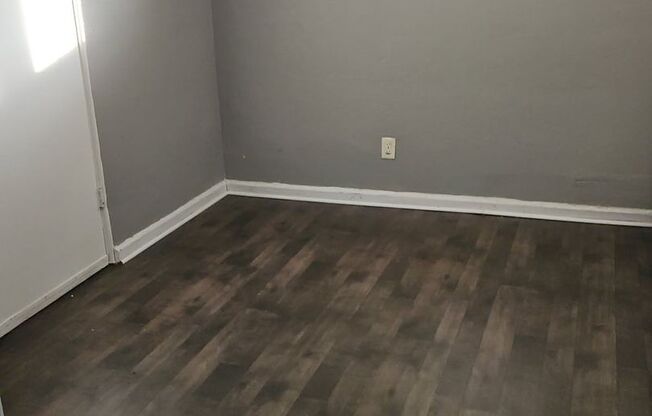 2 beds, 1 bath, 750 sqft, $1,020, Unit B07 1060 01