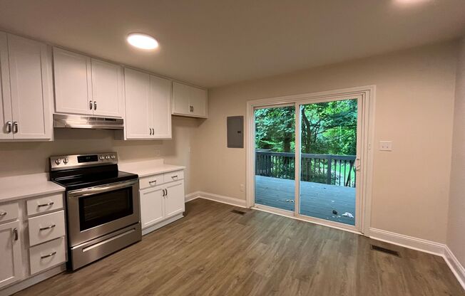 Remodeled 2BD, 1.5BA Raleigh Townhome with Private Deck