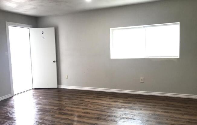 1 bed, 1 bath, 700 sqft, $799