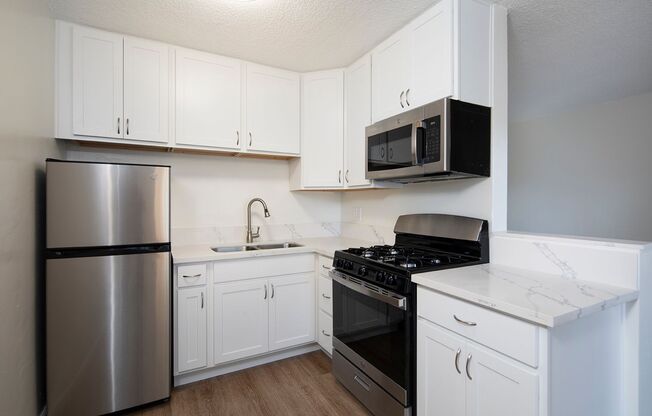 1 bed, 1 bath, $1,995, Unit 65