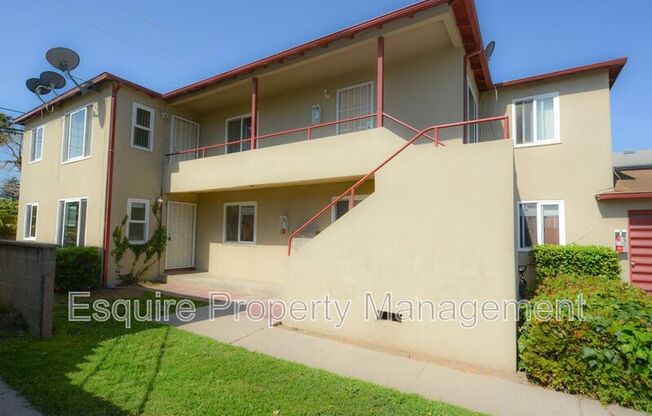 808 PALM DR