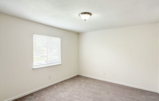 2 beds, 1 bath, 800 sqft, $1,095, Unit B6