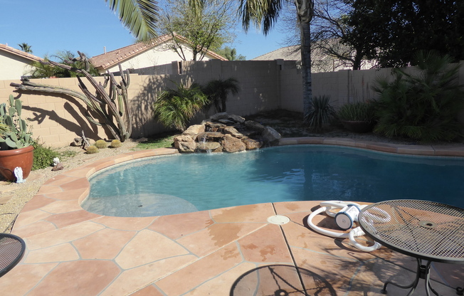 Palm Valley Beauty With A Pool!