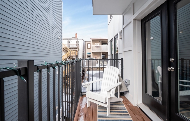 1 bed, 1.5 baths, 938 sqft, $4,300, Unit 16