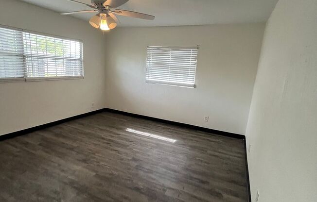 2 beds, 1 bath, $1,900, Unit Front