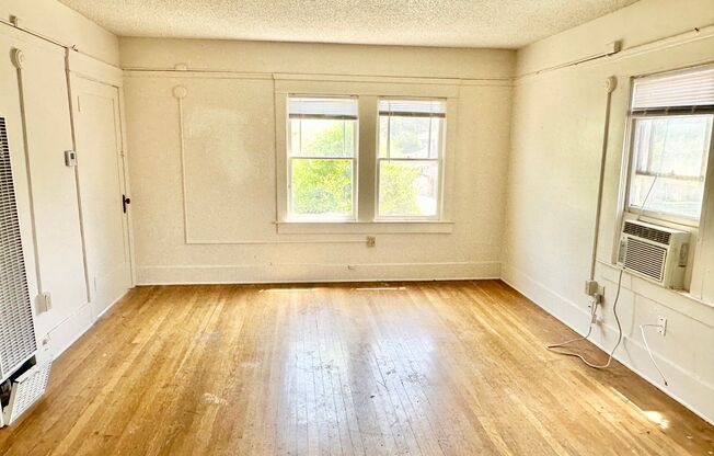 502 Yale Ave-2145 Wilson Ave