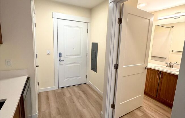 Studio, 1 bath, 448 sqft, $1,400, Unit A108