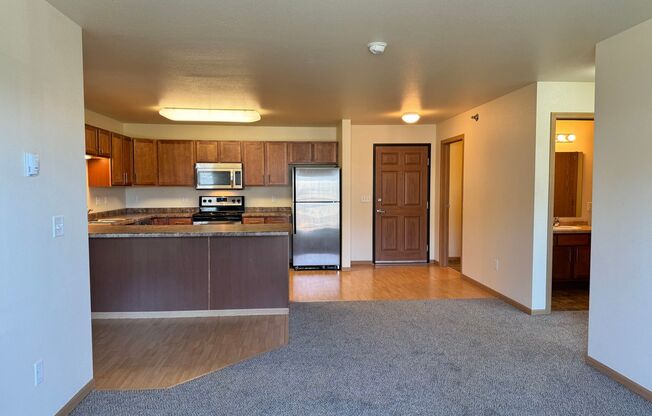 2 beds, 2 baths, 890 sqft, $1,230, Unit 5130-202